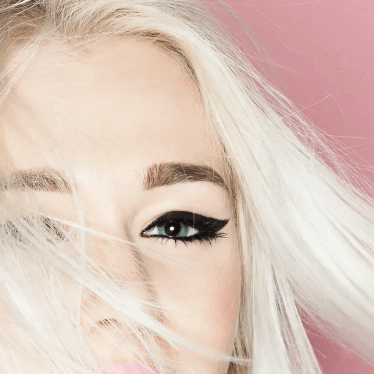 Brow Shaping 20+